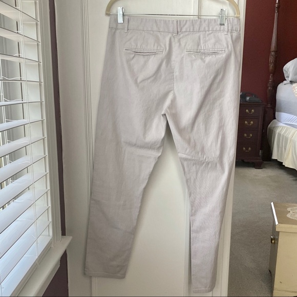 Gap Skinny Crop Khakis in Seersucker - Picture 3 of 5